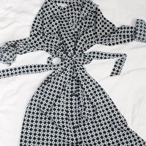 Motherhood maternity belted button down dress